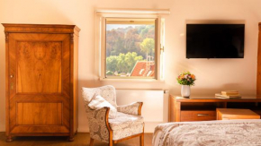 Отель Hotel Golden Key Prague Castle  Прага